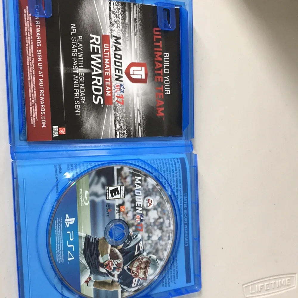 Ps4 game, like brand new MADDEN NFL 17 - Picture 3 of 4